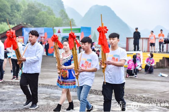 悦跑红枫，逐梦“清”春！900余名跑者赴红枫湖景区生态之约