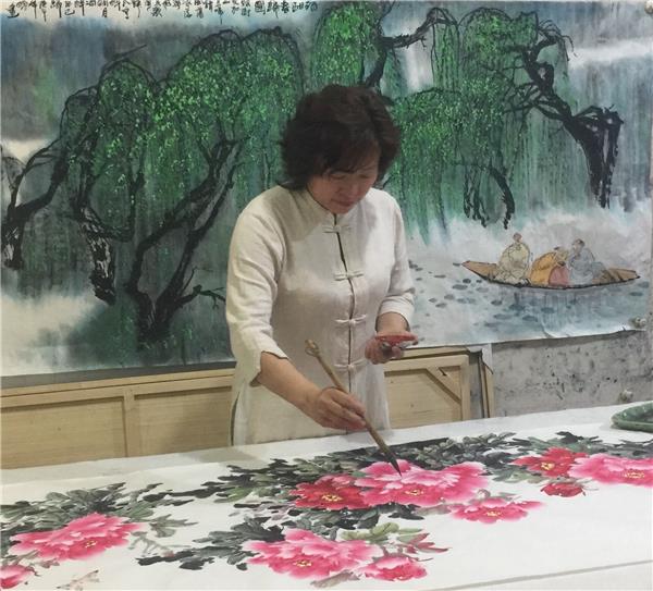 当代女画家王文梅教授专访 - 中国公关新闻网